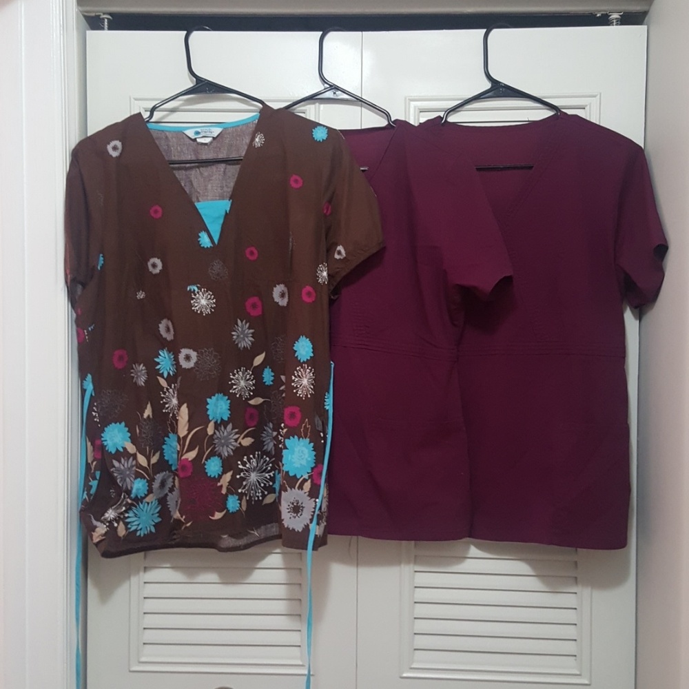 Bundle of assorted Uniforms - Picture 4 of 6